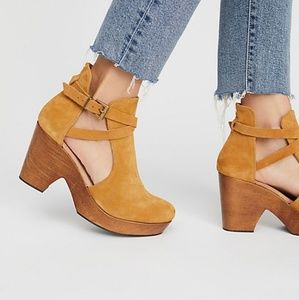 Free People Cedar Clog in Acorn